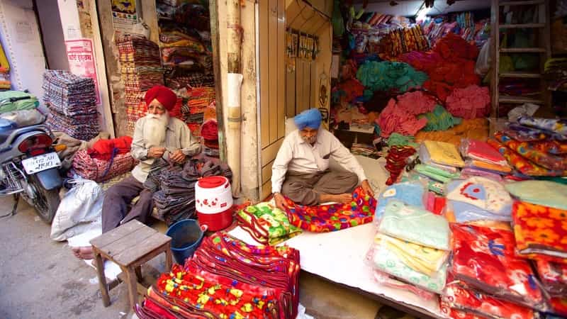 Shopping in Amritsar - What and Where to Buy in Amritsar?