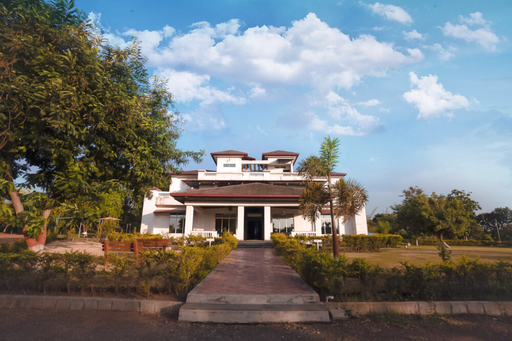 Villa just 50 kms from Mumbai in Shahapur 1