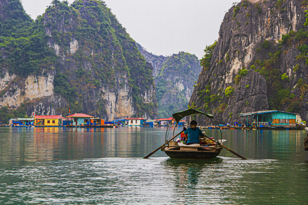 8 Things you should not miss in HaLong Bay, Vietnam 14