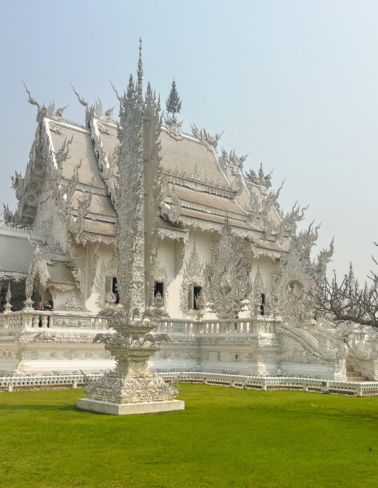 5 Reasons Why You Must Visit the White Temple Chiang Rai 3